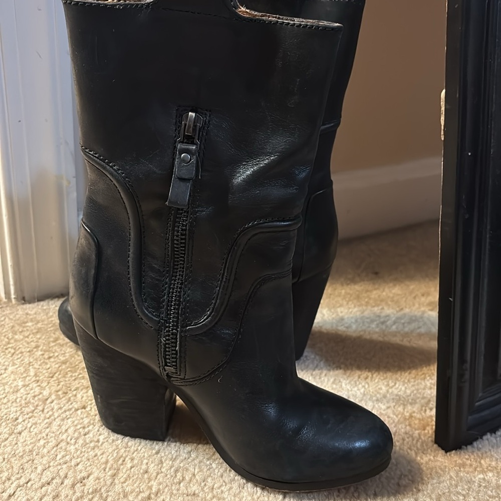 Modern Vintage Theo Black Leather Western Boots - Picture 2 of 6